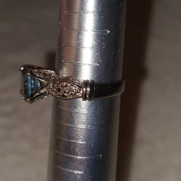 Vintage Blue Stone Ring - Picture 3 of 7